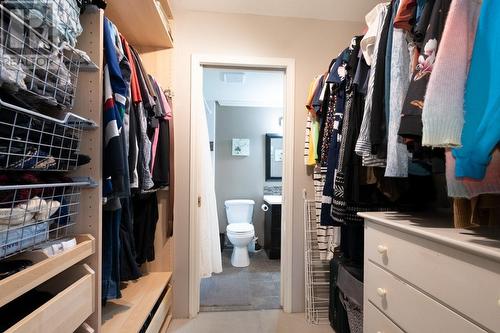 205 1000 Bowron Court, North Vancouver, BC - Indoor With Storage