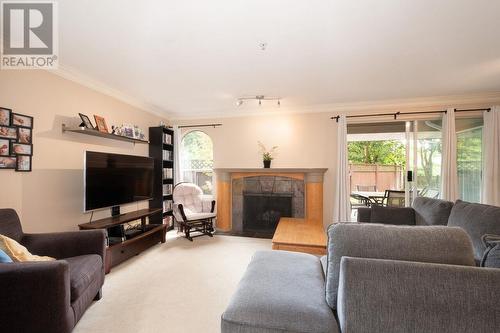 205 1000 Bowron Court, North Vancouver, BC - Indoor Photo Showing Living Room With Fireplace