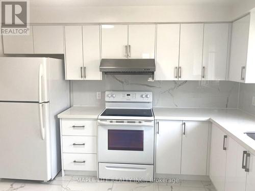 9 Foxhound Court, Toronto (Bayview Woods-Steeles), ON - Indoor Photo Showing Kitchen