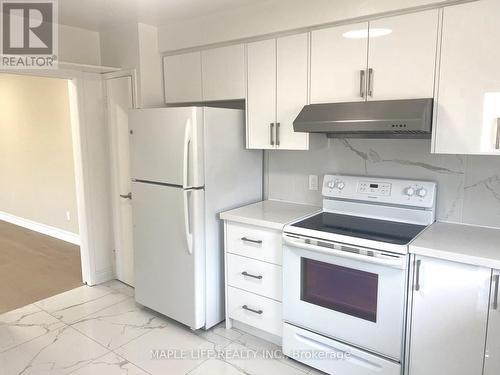 9 Foxhound Court, Toronto, ON - Indoor Photo Showing Kitchen