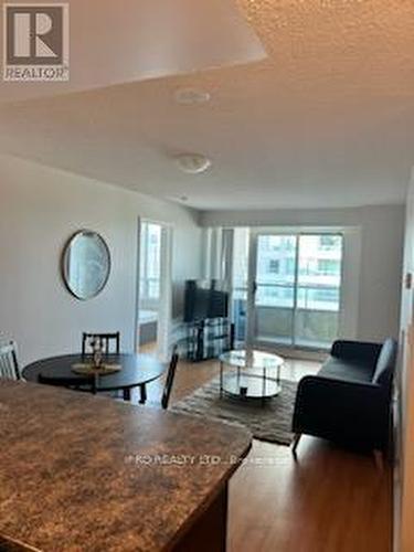 3103 - 18 Spring Garden Avenue, Toronto, ON - Indoor Photo Showing Living Room