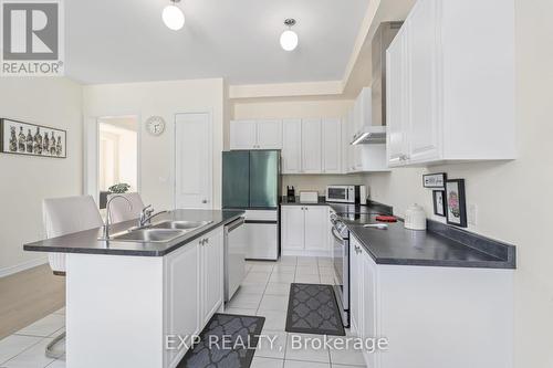 460 Black Cherry Crescent, Shelburne, ON - Indoor Photo Showing Kitchen With Double Sink