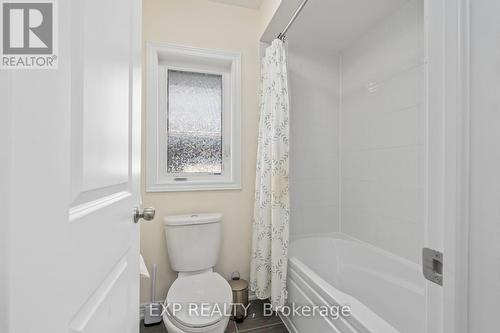 460 Black Cherry Crescent, Shelburne, ON - Indoor Photo Showing Bathroom