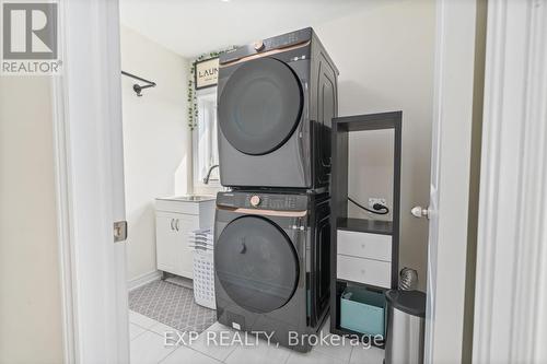 460 Black Cherry Crescent, Shelburne, ON - Indoor Photo Showing Laundry Room