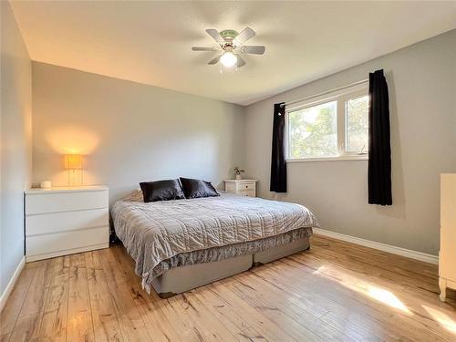 60064 87 Road W, North Cypress Rm, MB - Indoor Photo Showing Bedroom