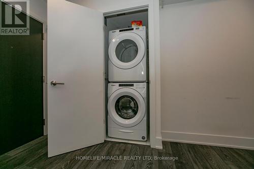 419 - 403 Church Street, Toronto, ON - Indoor Photo Showing Laundry Room