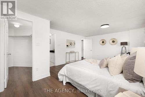 10 Karen Court, Brampton, ON - Indoor Photo Showing Bedroom