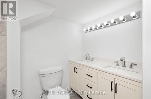 10 Karen Court, Brampton, ON - Indoor Photo Showing Bathroom