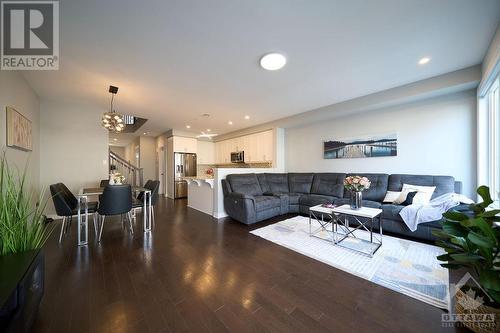 62 Jardiniere Street, Ottawa, ON - Indoor Photo Showing Living Room