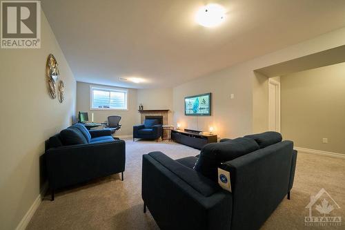 62 Jardiniere Street, Ottawa, ON - Indoor Photo Showing Living Room