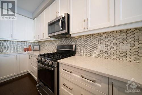 62 Jardiniere Street, Ottawa, ON - Indoor Photo Showing Kitchen