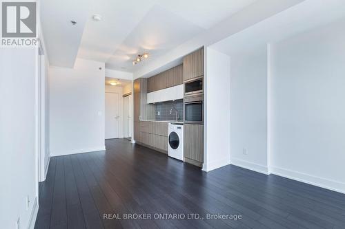 2602 - 318 Richmond Street W, Toronto, ON - Indoor Photo Showing Kitchen