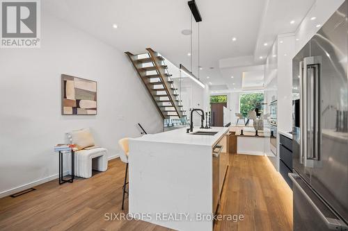 42 Orley Avenue, Toronto (Woodbine-Lumsden), ON - Indoor Photo Showing Kitchen With Upgraded Kitchen