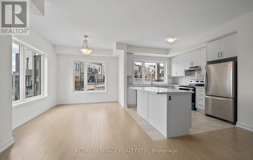 5 Schmidt Lane, Markham, ON - Indoor Photo Showing Kitchen