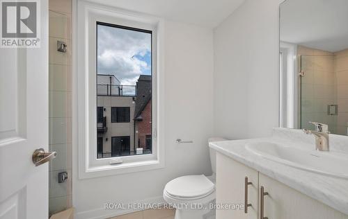 5 Schmidt Lane, Markham, ON - Indoor Photo Showing Bathroom