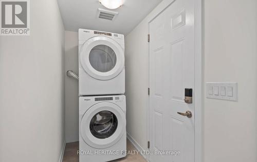 5 Schmidt Lane, Markham, ON - Indoor Photo Showing Laundry Room