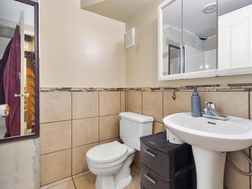 80-800 Valhalla Drive, Kamloops, BC - Indoor Photo Showing Bathroom