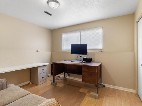 80-800 Valhalla Drive, Kamloops, BC - Indoor Photo Showing Office