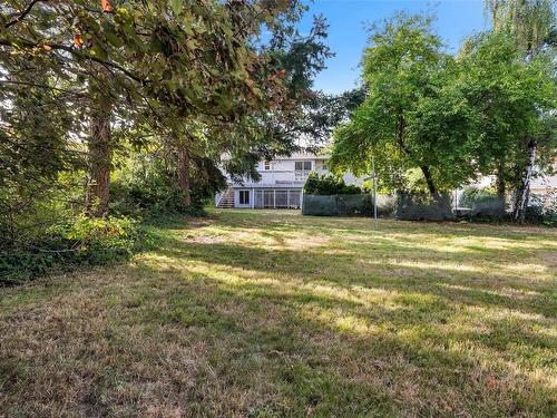 1872 Ventura Way, Saanich, BC 