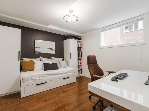 Chambre Ã Â coucher - 110-1333 Rue Notre-Dame O., Montréal (Ville-Marie), QC - Indoor Photo Showing Bedroom