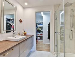 Ensuite bathroom - 