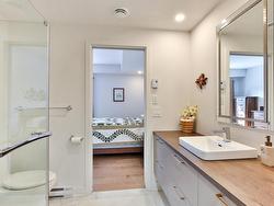 Ensuite bathroom - 