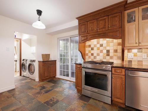 Cuisine - 188 Rue Fairhaven, Hudson, QC - Indoor Photo Showing Laundry Room