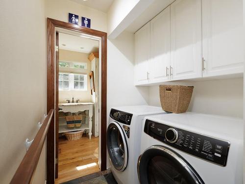 Laundry room - 188 Rue Fairhaven, Hudson, QC - Indoor Photo Showing Laundry Room