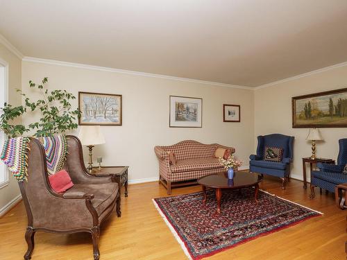 Living room - 188 Rue Fairhaven, Hudson, QC - Indoor Photo Showing Living Room