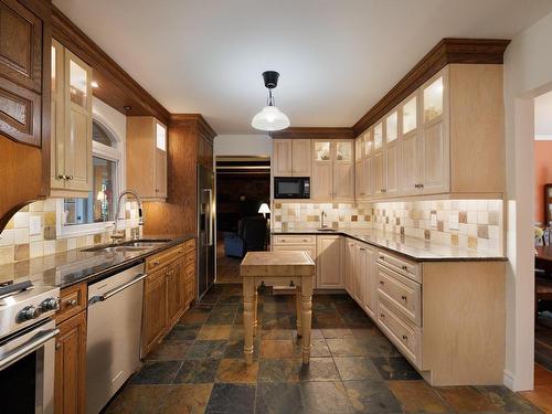 Cuisine - 188 Rue Fairhaven, Hudson, QC - Indoor Photo Showing Kitchen With Upgraded Kitchen