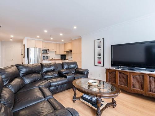 Living room - 204-505 Rue St-Francois, Brossard, QC - Indoor Photo Showing Living Room