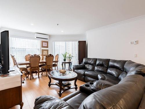 Salon - 204-505 Rue St-Francois, Brossard, QC - Indoor Photo Showing Living Room