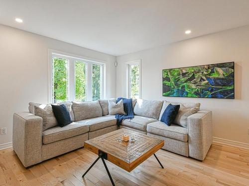 Salon - 162 Rue De Fontenelle, Blainville, QC - Indoor Photo Showing Living Room