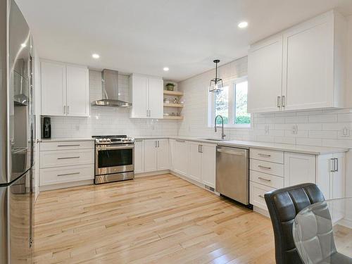 Cuisine - 162 Rue De Fontenelle, Blainville, QC - Indoor Photo Showing Kitchen With Upgraded Kitchen