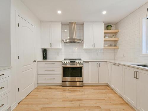 Cuisine - 162 Rue De Fontenelle, Blainville, QC - Indoor Photo Showing Kitchen With Upgraded Kitchen