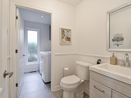 Salle d'eau - 162 Rue De Fontenelle, Blainville, QC - Indoor Photo Showing Bathroom