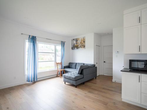 Salon - 1500 Rue Houle, Trois-Rivières, QC - Indoor Photo Showing Living Room