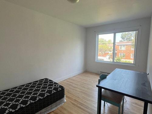 Bedroom - 5015 Av. Walkley, Montréal (Côte-Des-Neiges/Notre-Dame-De-Grâce), QC - Indoor Photo Showing Bedroom