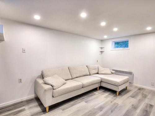 Family room - 298 Av. Martin, Dorval, QC - Indoor Photo Showing Basement