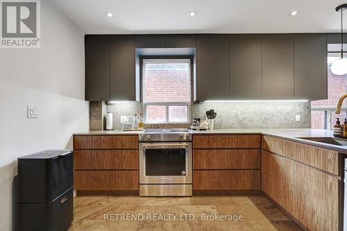 35 Chryessa Avenue, Toronto, ON - Indoor Photo Showing Kitchen