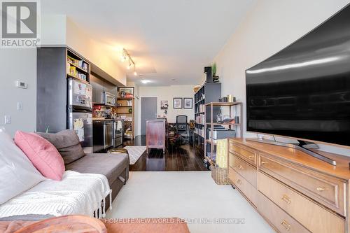 2014 - 103 The Queensway Avenue, Toronto, ON - Indoor Photo Showing Living Room