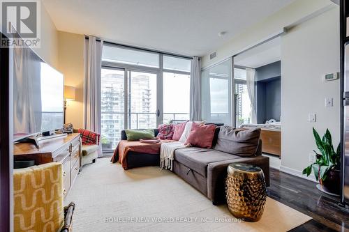 2014 - 103 The Queensway Avenue, Toronto, ON - Indoor Photo Showing Living Room