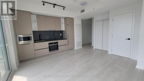 1409 - 10 Graphophone Grove, Toronto, ON - Indoor Photo Showing Kitchen