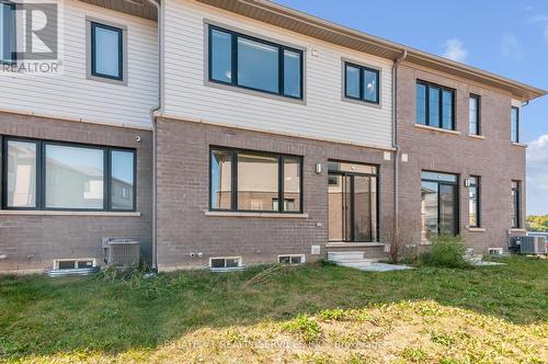 163 Freedom Crescent, Hamilton, ON - Outdoor