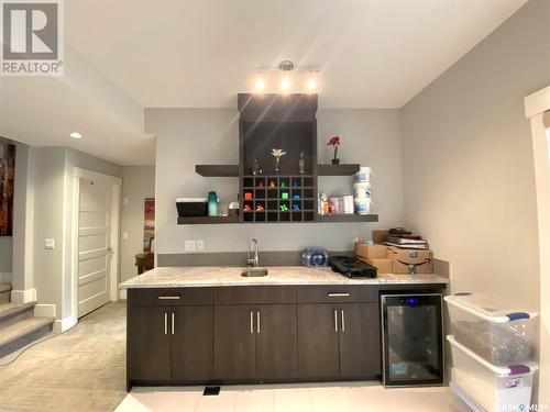 224 Valley Meadow Court, Swift Current, SK - Indoor Photo Showing Kitchen