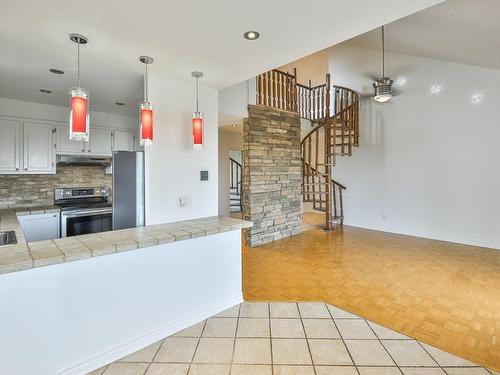 Overall view - 7-8590 Boul. Perras, Montréal (Rivière-Des-Prairies/Pointe-Aux-Trembles), QC - Indoor Photo Showing Kitchen With Upgraded Kitchen