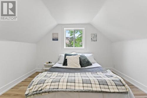 34 Rykert Street, St. Catharines, ON - Indoor Photo Showing Bedroom