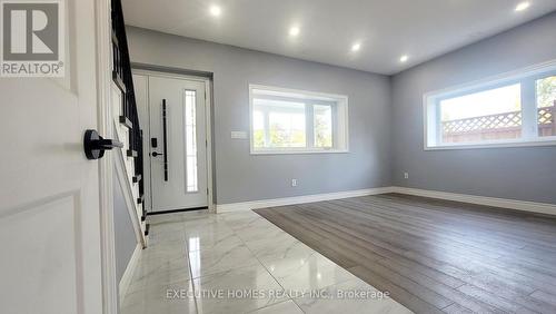 128 Oakdale Avenue, St. Catharines, ON - Indoor Photo Showing Other Room