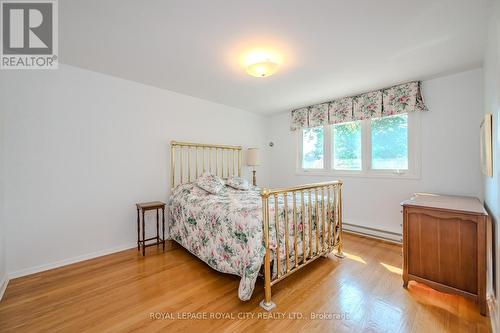 79 Lyon Avenue, Guelph (Exhibition Park), ON - Indoor Photo Showing Bedroom