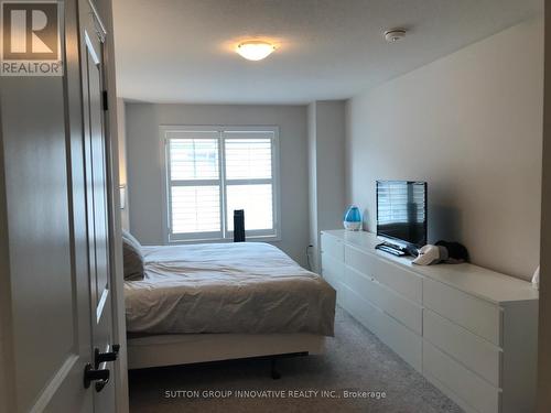 16 Birot Lane, Hamilton, ON - Indoor Photo Showing Bedroom